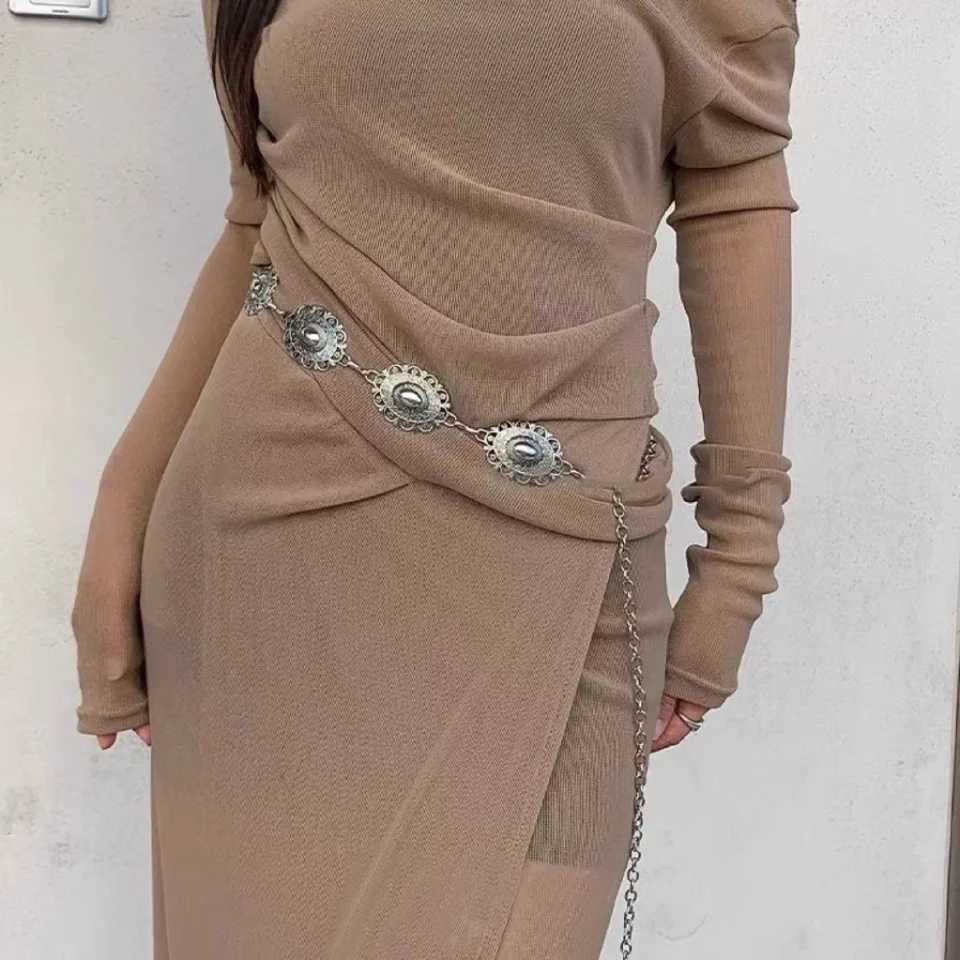 Fashionable metal Wens waist chain adjustable and durable retro waist chain gold/silver carved chain strap X250410