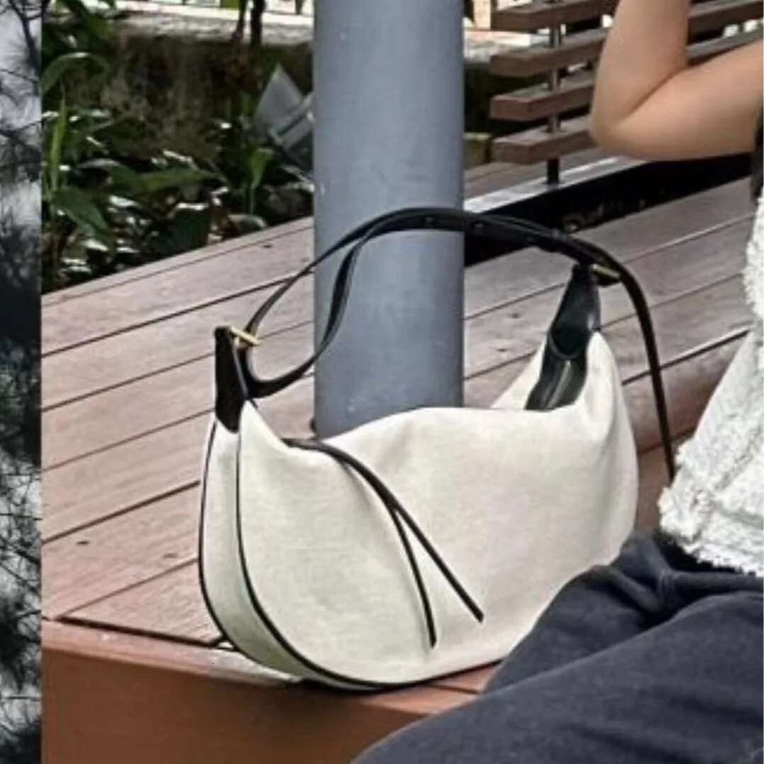 Summer Women's Crossbody Large Capacity Dumpg 2024 New Canvas Premium Commuting Shoulder Bag School Teacher Gift