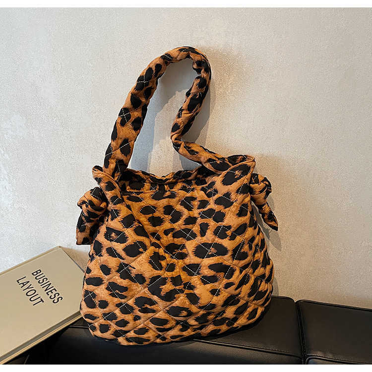 Fashion Quilted Leopard Print Bag Women's Bag New Autumn Winter Large Capacity Crossbody Bag Commuter Shoulder Underarm Tote Bag