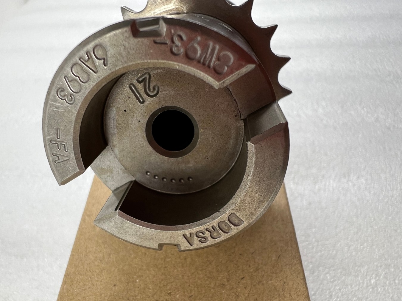 Land Rover Jaguar fuel pump drive shaft suitable for Range Rover Executive/Sport Discovery 4/5 XJ/XF F-PACE petrol 5.0/5.0L LR067417 LR037021 AJ813711