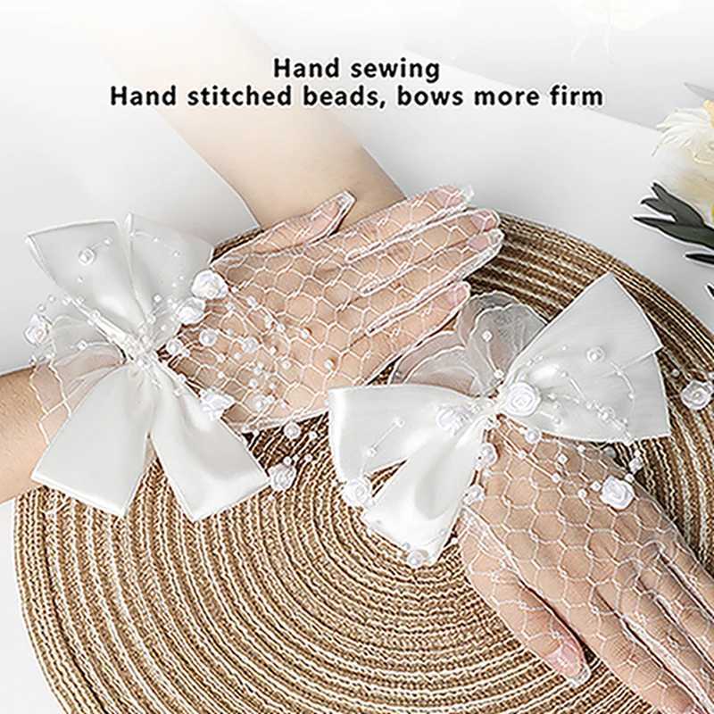 Elegant Satin Gloves with Delicate Embroidery and Rhinestone Accents for Prom Bridal Wedding Evening Party Dress Accessories L251110