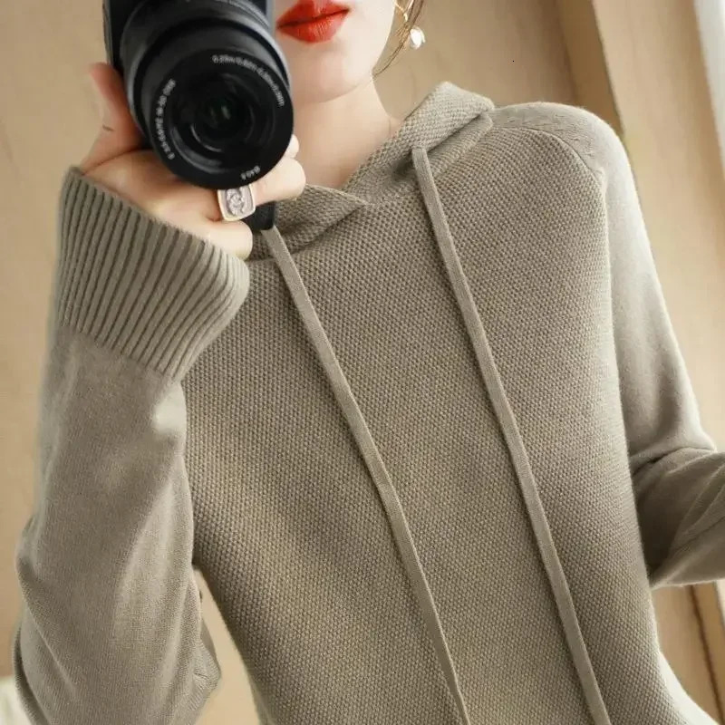 Hooded Sweater Woman Autumn Winter Long Sleeve Warm Bottoming Shirt Solid Casual Pullovers Knit Tops Korean Fashion Jumper 2025 251106