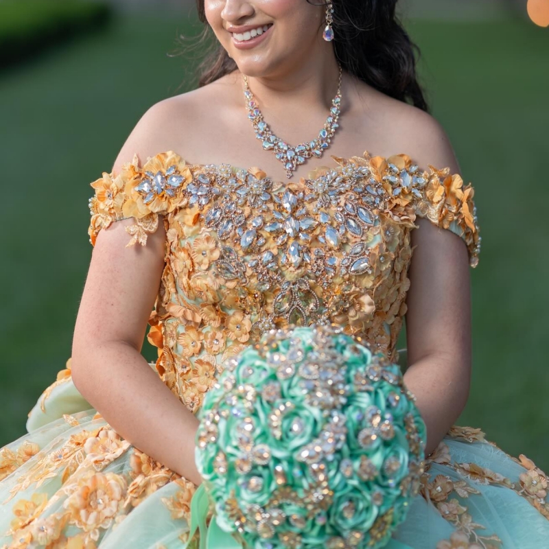 Mint Green Quinceanera Dresses Off The Shoulder Applique Flower Beading Crystal Bow Tull Party Birthday Sweet 16 Dress Vestidos 15 De Anos