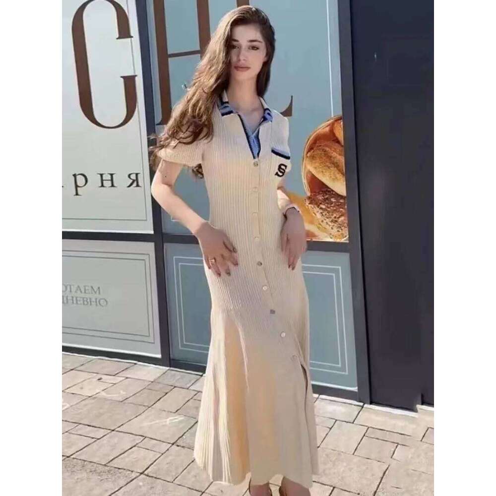 2025 Summer Elegant Slim Knitted Dress Women's Letter Single Breasted Long Sleeved Designer Vintage Dresses White Autumn