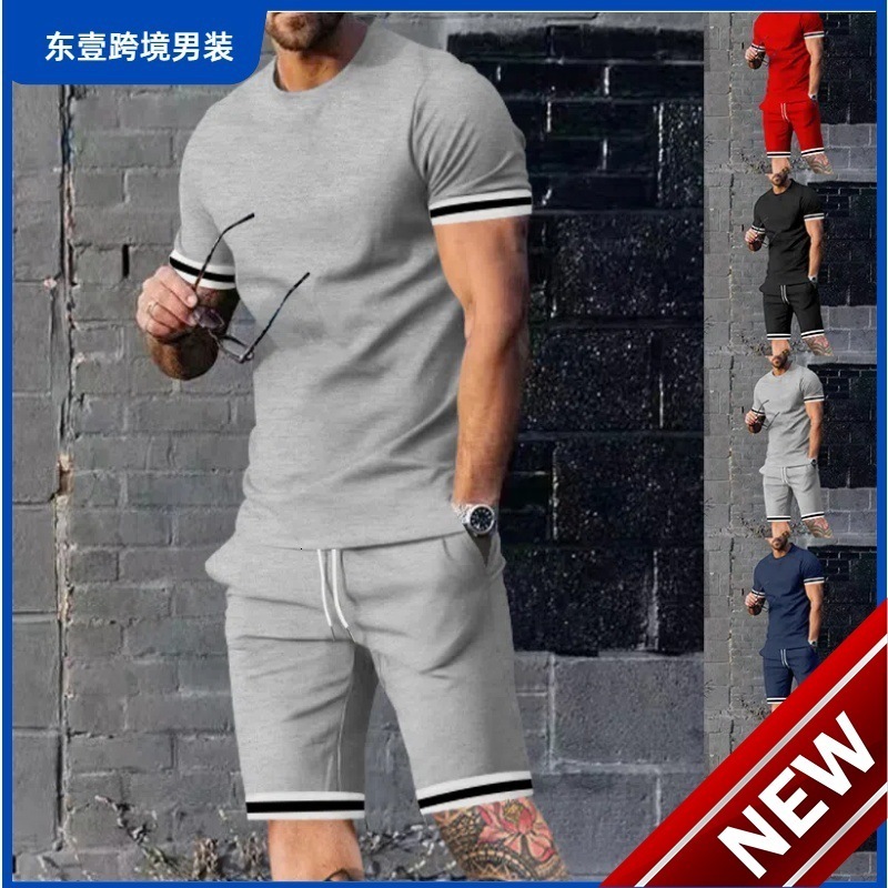Summer mens short sleeved T-shirt round neck set sports mens casual short sleeved shorts