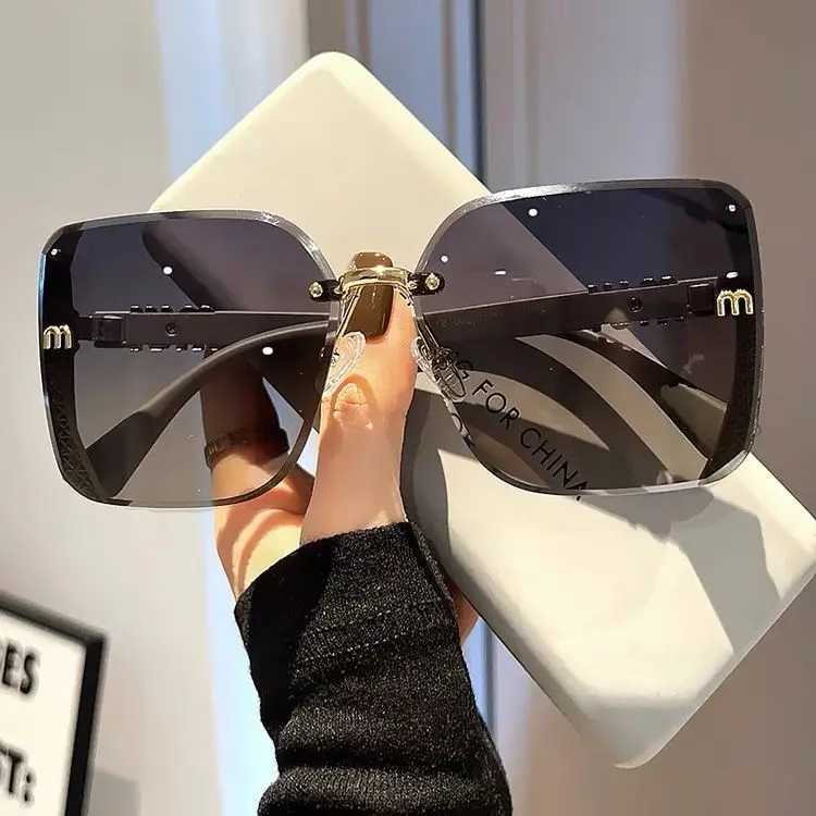 2024 New Fashion Cool Sunglasses Women Luxury Brand Letters Anti Strong Light Vintage Rimless Sun Glasses Ladies Gafas UV400W251108