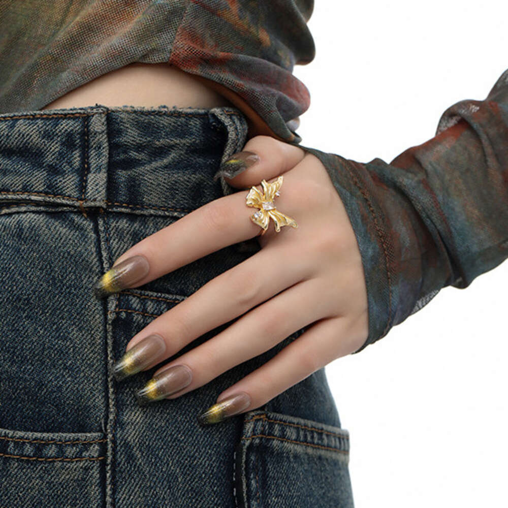 DHcollections Fashion Light Luxury gold Butterfly for Women, Ins Style Original Niche Design Sense Index Finger Ring, Versatile Open Ring