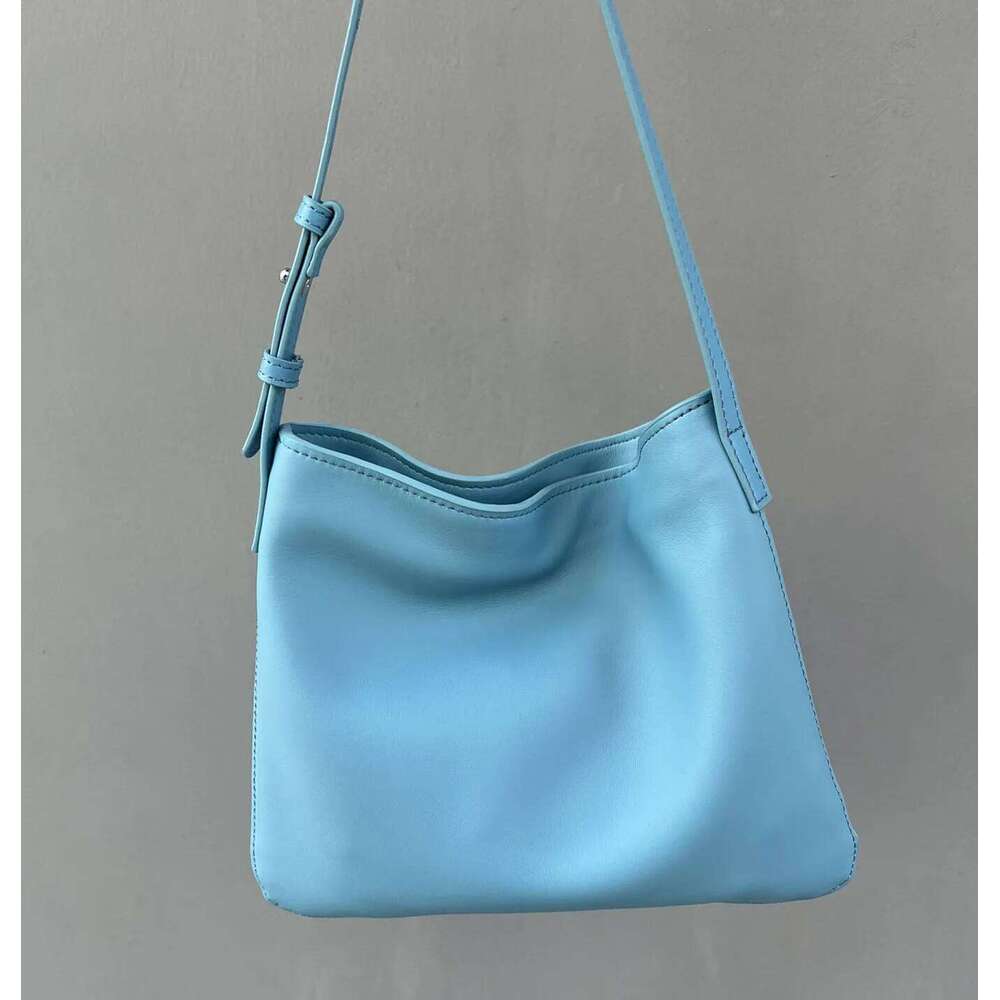 Casual Tote Handbag Bucket Shoulder Women Luxury Fashion Bag Cowhide Leather Shopping Slant Travel Large-Capacity Commuting St251110