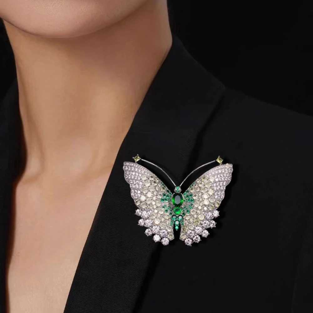 Baroque Luxury Beautiful Butterfly Insect Design Men Women Brooch PinJewelry Accessories WeddingHolidayPartyCoupleSurpriseGiftW251110