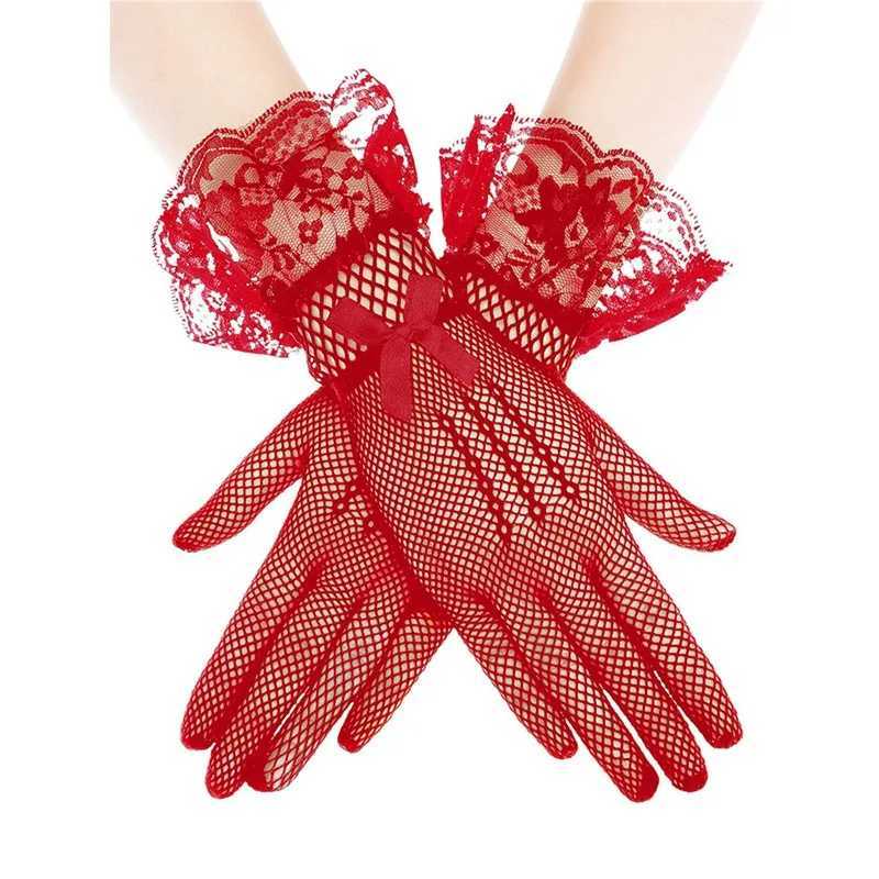 1 Pair Elegant Ladies Short Lace Gloves New Sheer Fishnet Mesh Black White Prom Party Females Fashion Solid White Mittens L251110