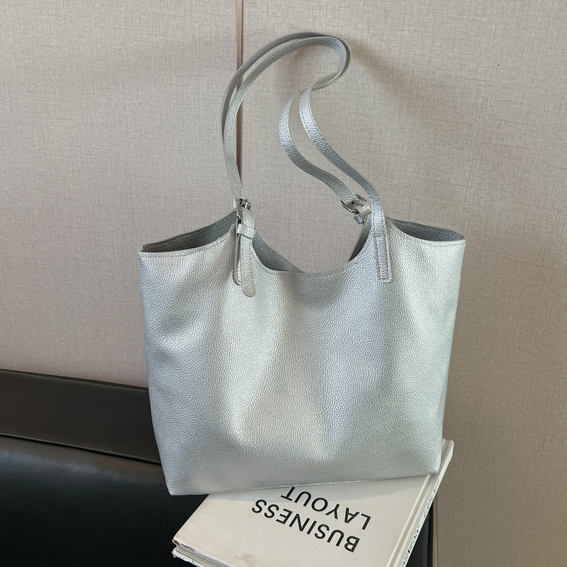 Cross-Border New Solid Color Single Shoulder Fashion Large Capacity Tote Retro Trend Commuter Women's Bag Wholesale