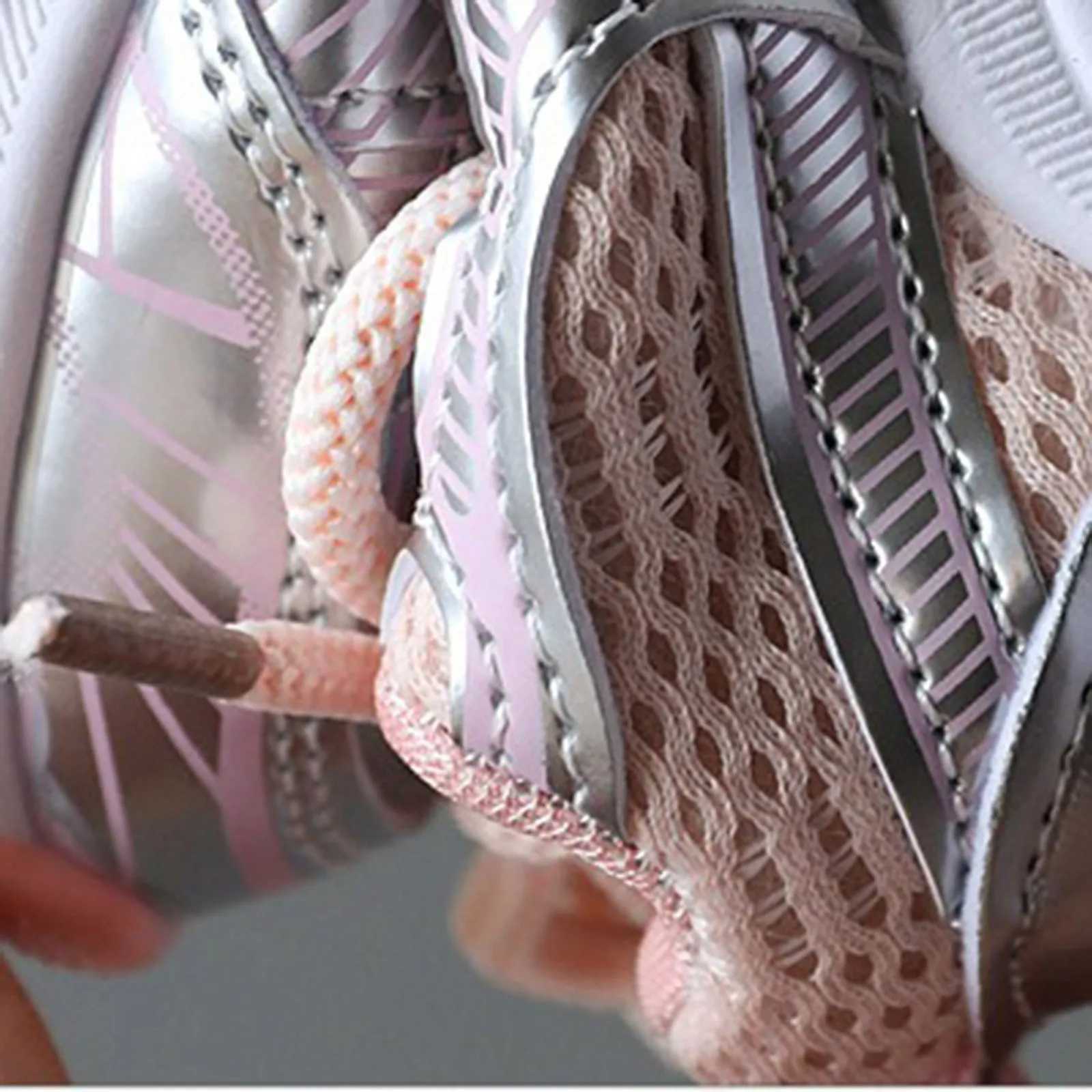 2025 Girls Sports Shoes Soft Sole Wear-Resistant Childrens Casual Shoes Low Top Thick Soled Breathable Mesh Walking Shoes W251110