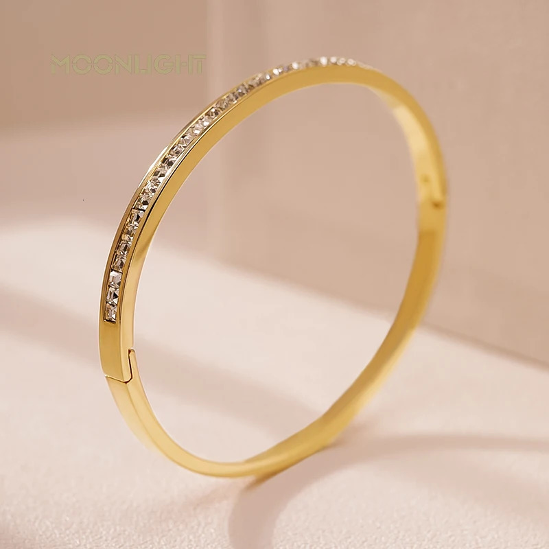 MOONLIGHT Womens Steel Bangle Bracelet Classic Round Cubic Zirconia Bangle Fashion Couple Accessories 251103