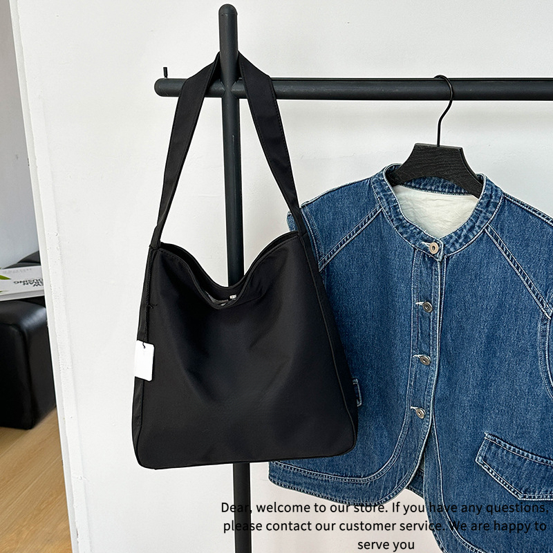 Winter New Designer Bag Women's Canvas Shoulder Bag Oxford Cloth Large Capacity Fashion Shopping Bag New Luxury Handbag Commuter Bag