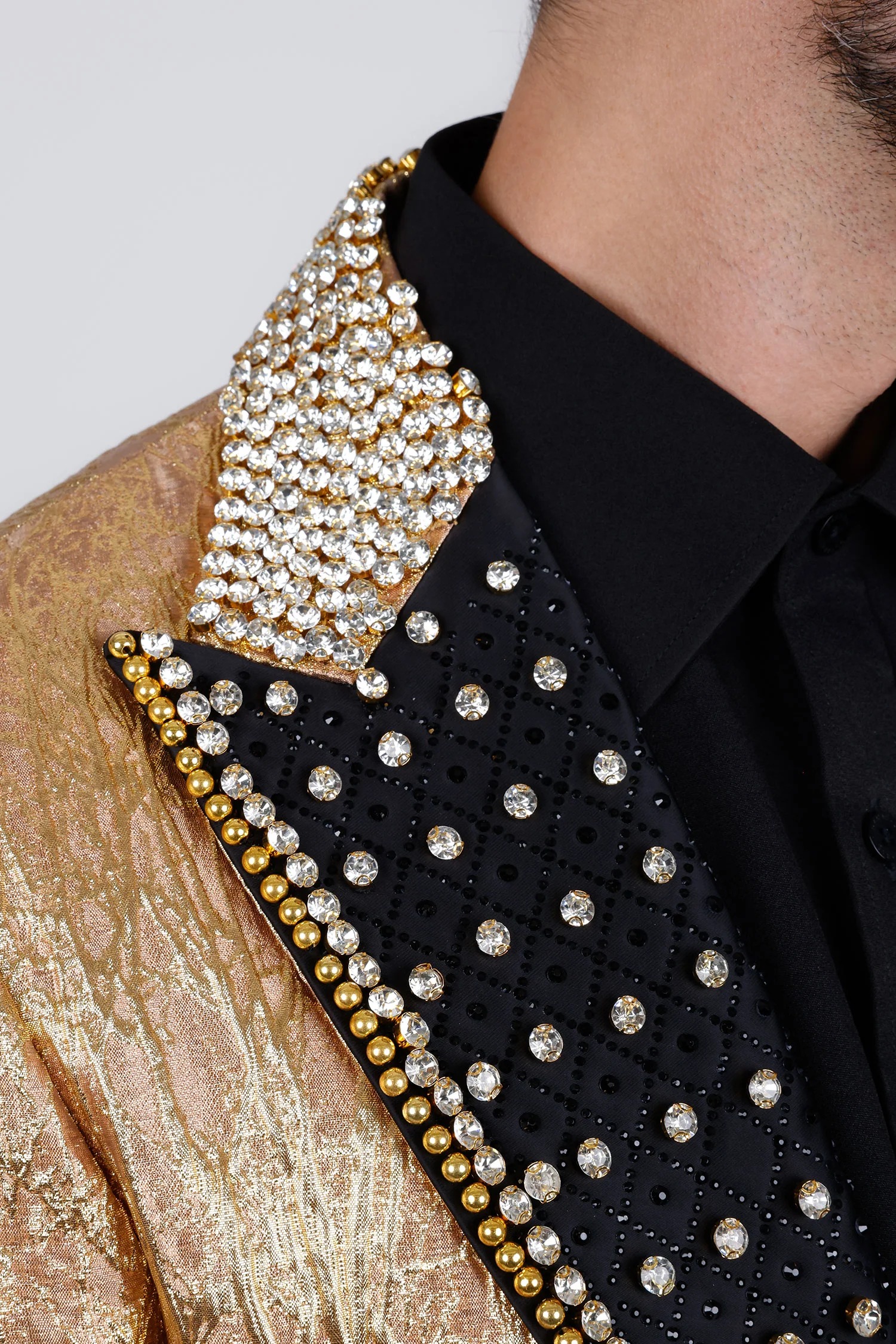 Unique Men's Jacket Rhinestone Blazer Two Pieces Set Peaked Lapel One Button Beading Shiny Coat Flat Customized Jacket+Black Pants Plus Size