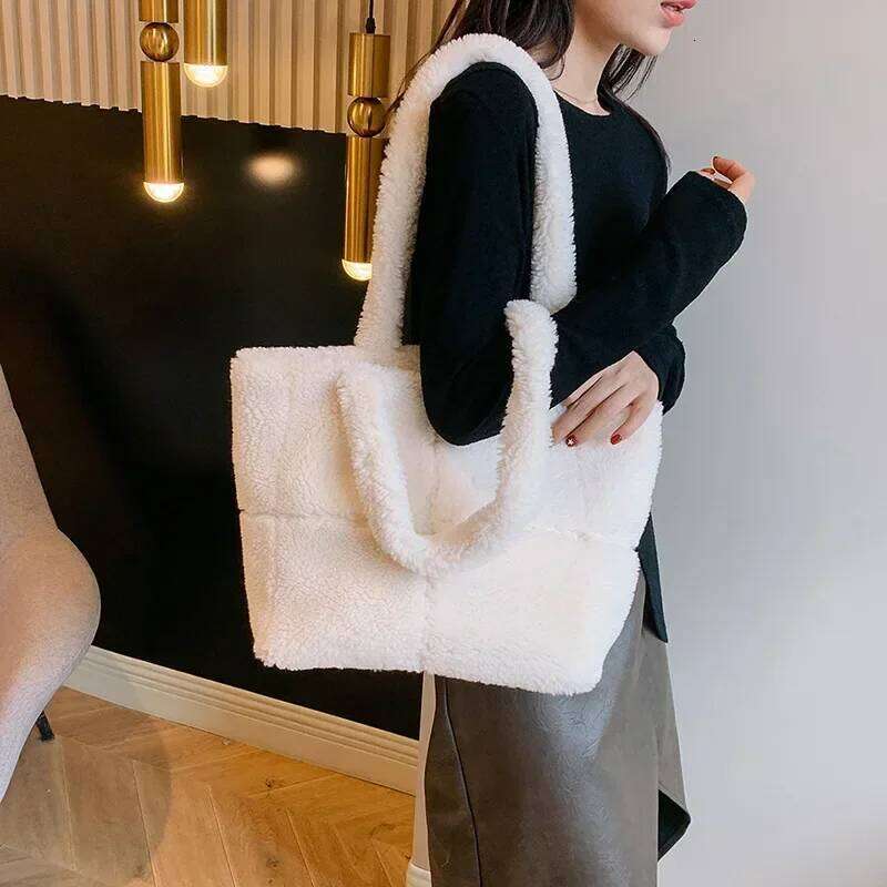 Faux Lamb Wool Casual Women's Shopping Tote Large Capacity Ladies Soft Plush Shoulder Bags Solid Color Female Furry Handbags