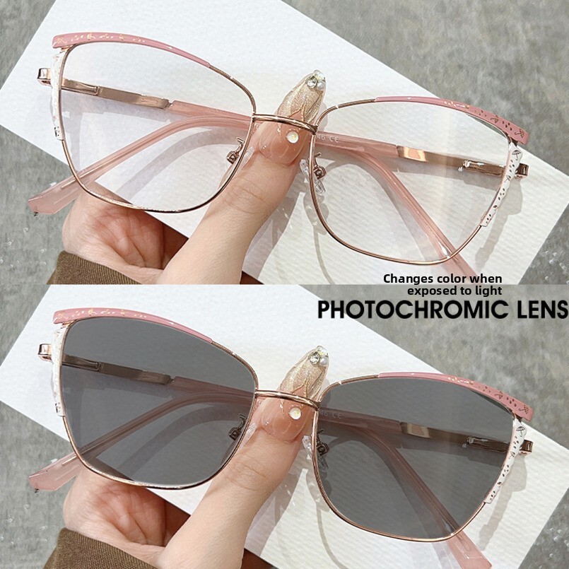 European and American Latest Retro Men's Trendy Color-Changing Sunglasses Driving Internet Celebrity Personality Small Frame Square Glasses Women