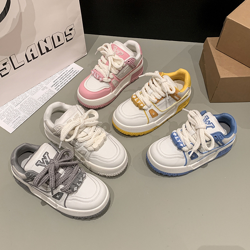 2025 Spring/Summer Fashion Versatile New Board Shoes for Women Thick soled Height Increasing White Shoes Casual Sports Board Shoes