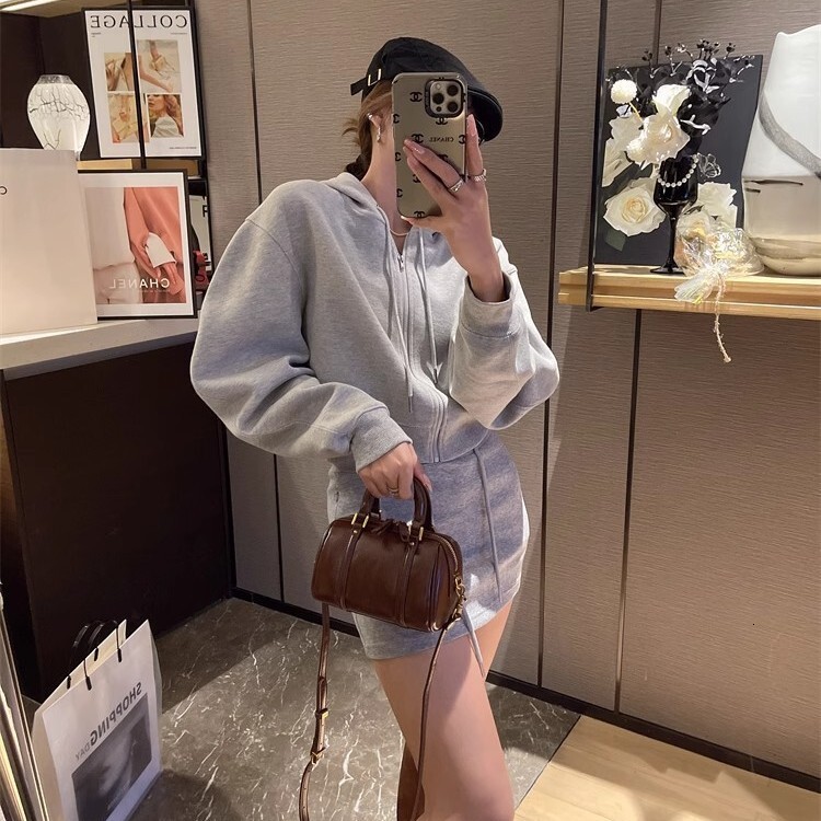 Retro style soft leather designer bag new cylindrical luxury handbag winter new pillow bag designer bag crossbody bag women's shoulder bag