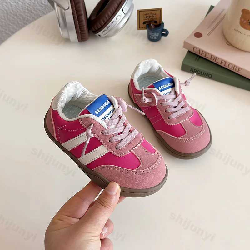 2025 Autumn New Childrens Fashion Trend Low Top Casual Sport Shoes Girls Soft Sole Comfortable Versatile Lace Up Flat Sneakers W251110