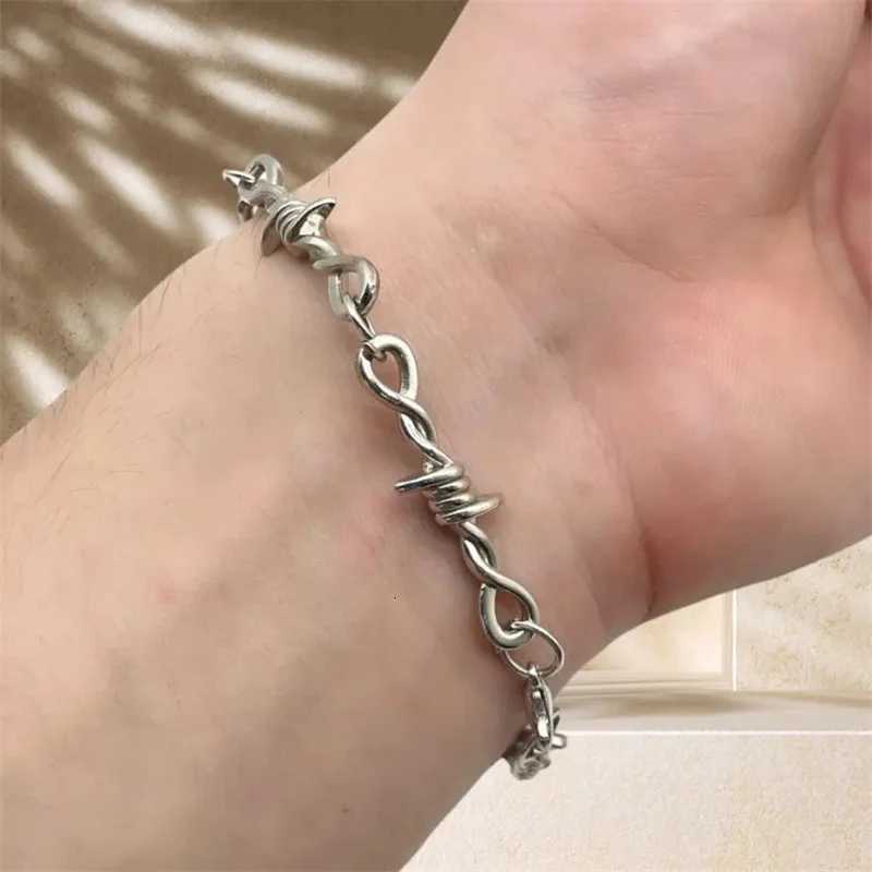 Small Wire Brambles Iron Unisex Choker Bracelet Women Hip-hop Gothic Punk Style Barbed Wire Little Thorns Bracelet Choker GiftsT251110