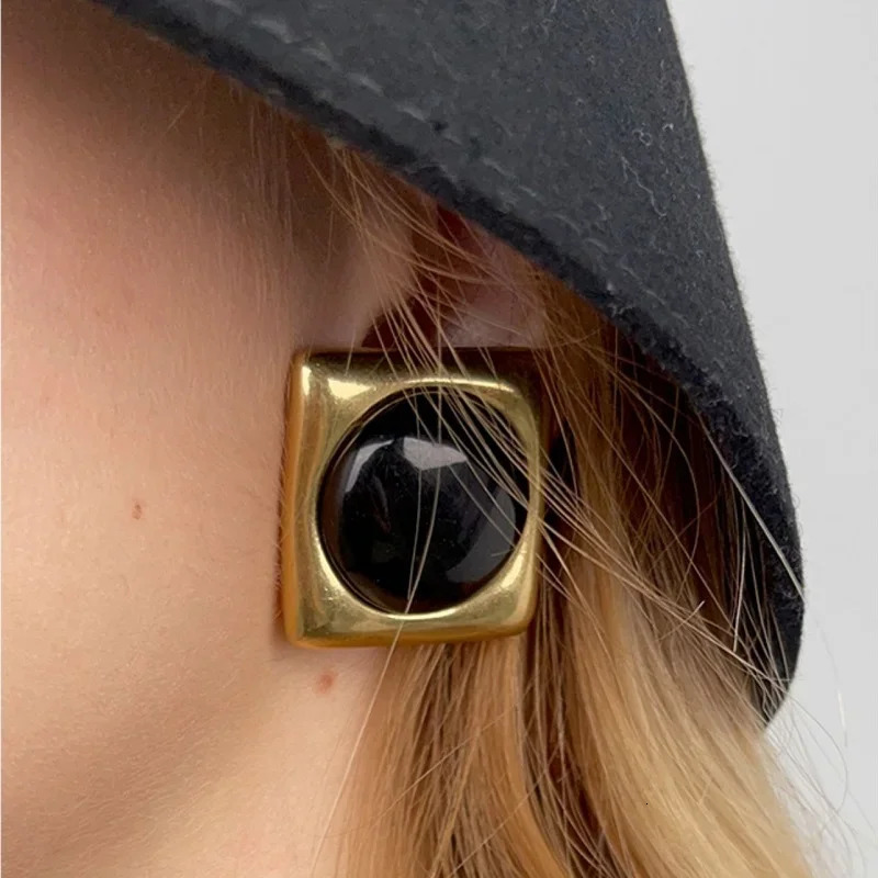 Retro Black Simple Square Stud Earrings for Women Medieval Gold Exaggerate Piercing Jewelry Travel Gifts 250409