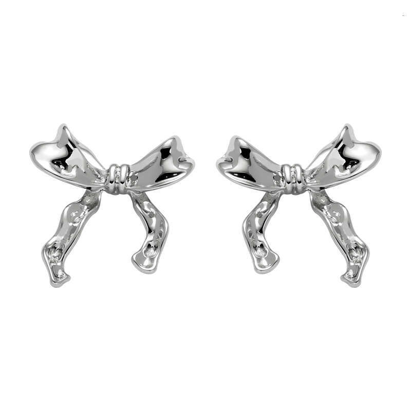 Butterfly Knot for Women, Ins Niche Design, European American Style, Exaggerated Earrings, Unique Fashion, Simple and Versatile Stud Earrings