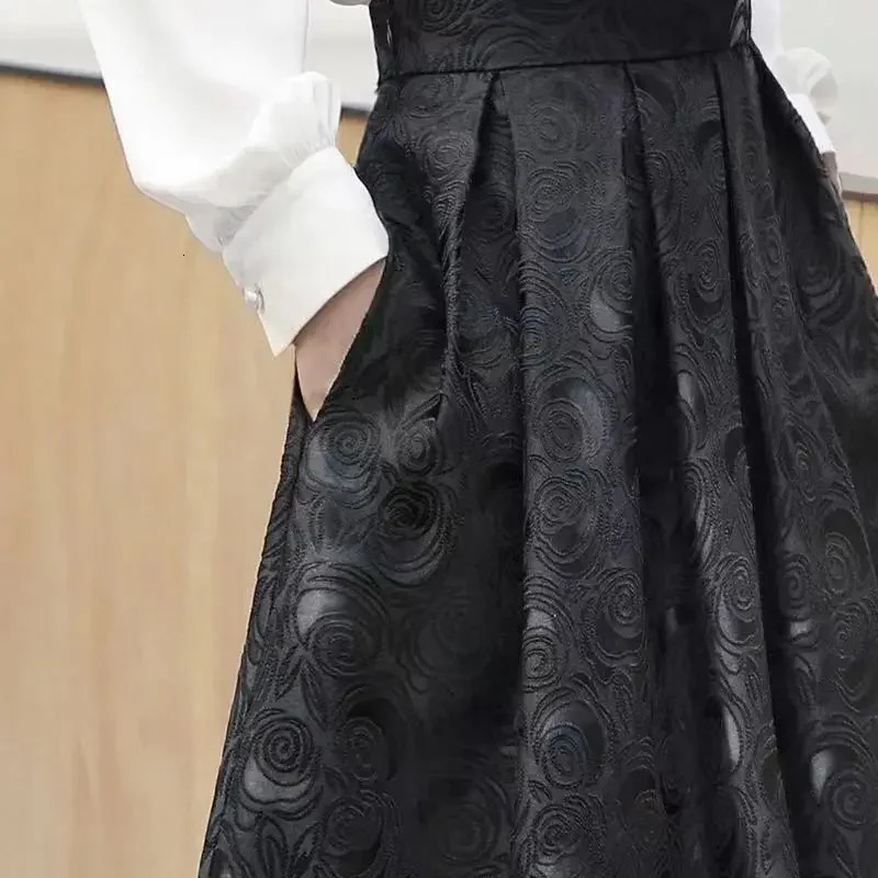 Black Rose Flower Retro Elegant High Waist Ball Dress Loose Womens Skiing Knee Long Sleeve Fashion Clothing 250410
