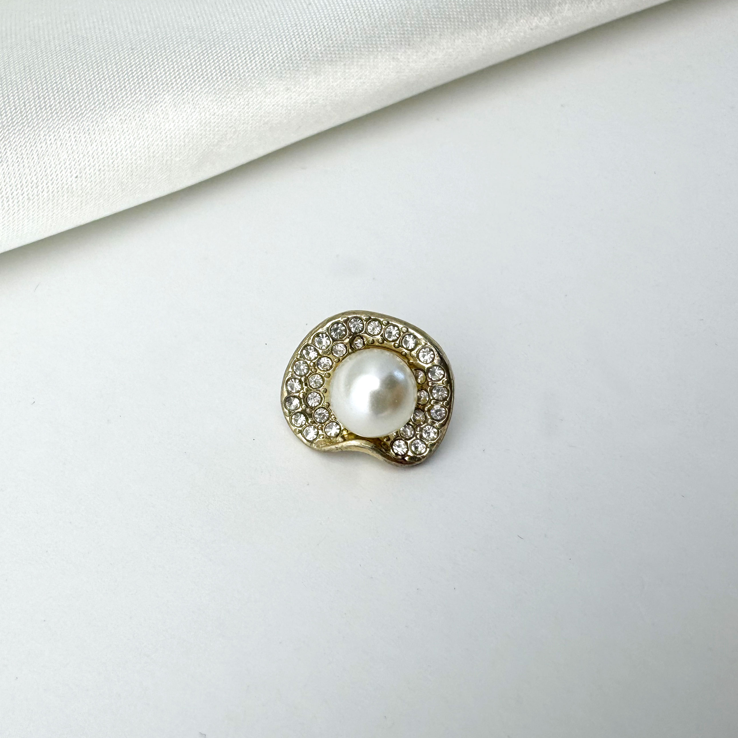 Metal-inlaid buttons, coat, windbreaker, sweater, coat buttons