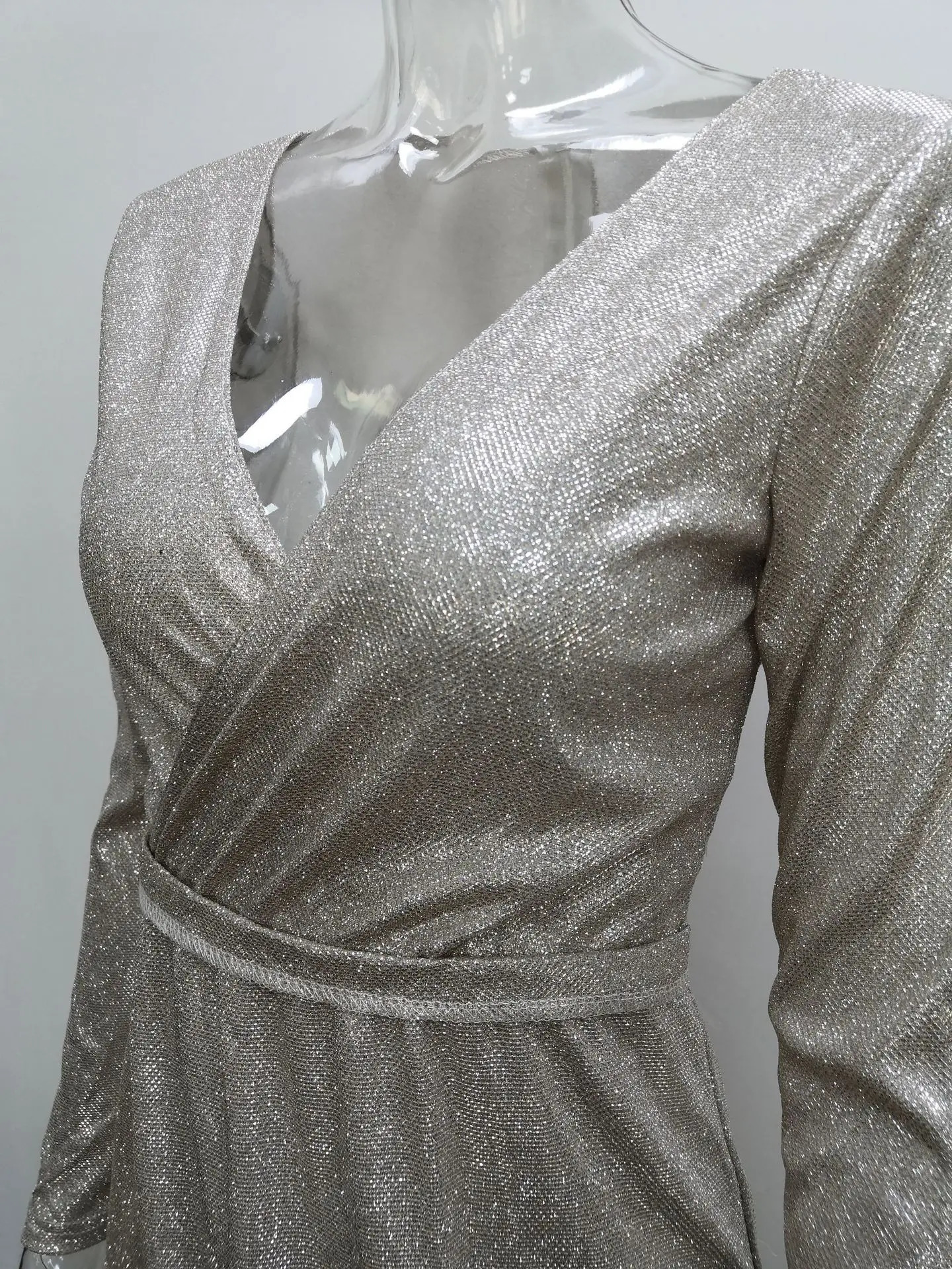 womens gold-plated long sleeved V-neck sparkling evening gown sexy dress 250403