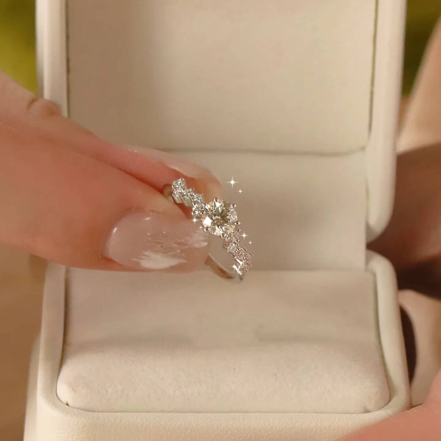 925 Sterling Silver Moissanite Ring for Women Xiaohongshu Style Polka Dot High-end PT950 Plated Proposal Ring