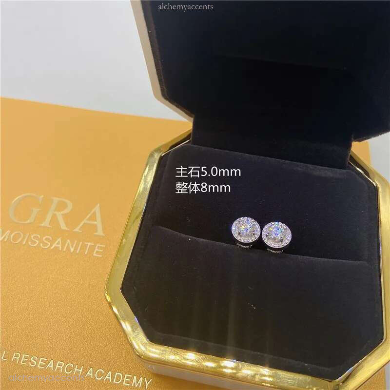 New Fashion Sterg Sier Gold Plated Bg Moissanite Round Studs Earrings for Men Women Jewelry Nice Gift