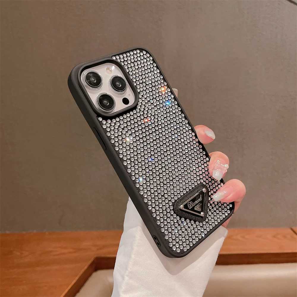 Luxury Bling Glitter Diamond Phone Case For 14 Pro Max 13 12 15 16 ProMax 15 plus Fashion Shockproof Cover Coque FundaXJ251110