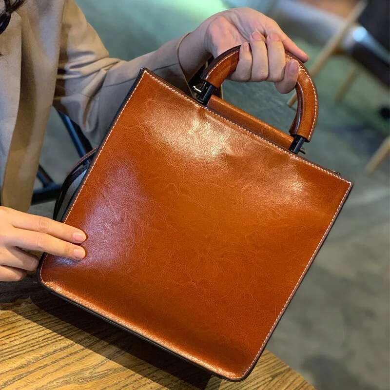 YANATARI Female Genuine Leather Handbags Women Shoulder Crossbody Vintage High-Capacity Tote Minimalist Bag