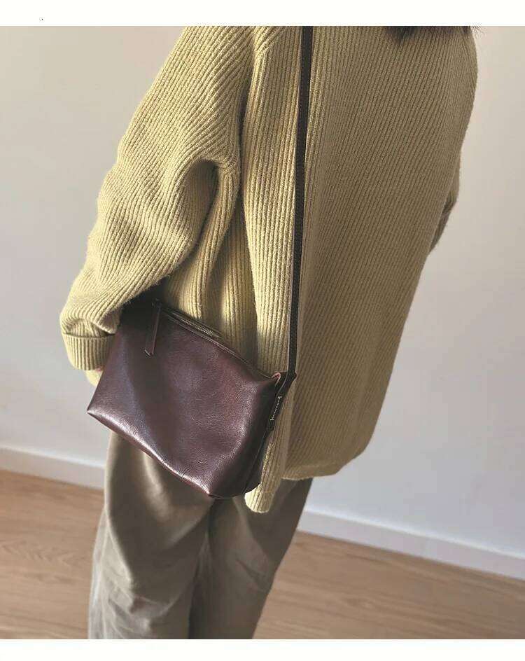 2025 Genuine Leather Versatile Small Top Layer Cowhide Crossbody Lightweight Dumpling Bag, Shoulder Bag
