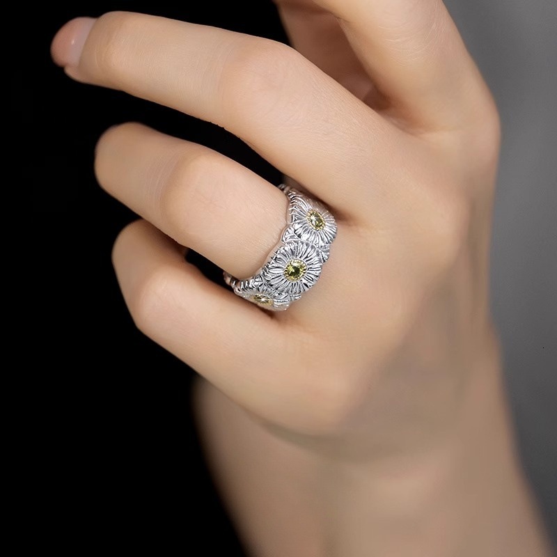 Italian Sterling Silver Small Daisy Ring For Women New Open Ring Gold Plated With Diamonds Bujia Designer Ring Ring Fashion Ring Xiaohongshu Hot Item
