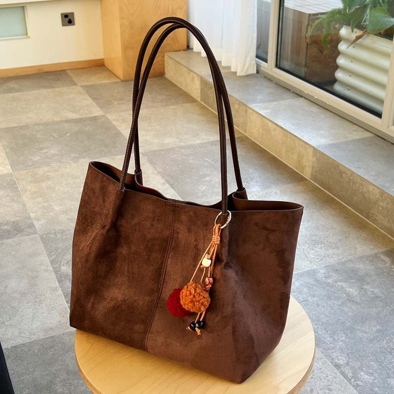 2025 Summer Women's Retro High end Wide Shoulder Bag, Casual Versatile Crossbody Bag, High end Commuting Leisure Bag, Shopping Bag, Versatile Wom