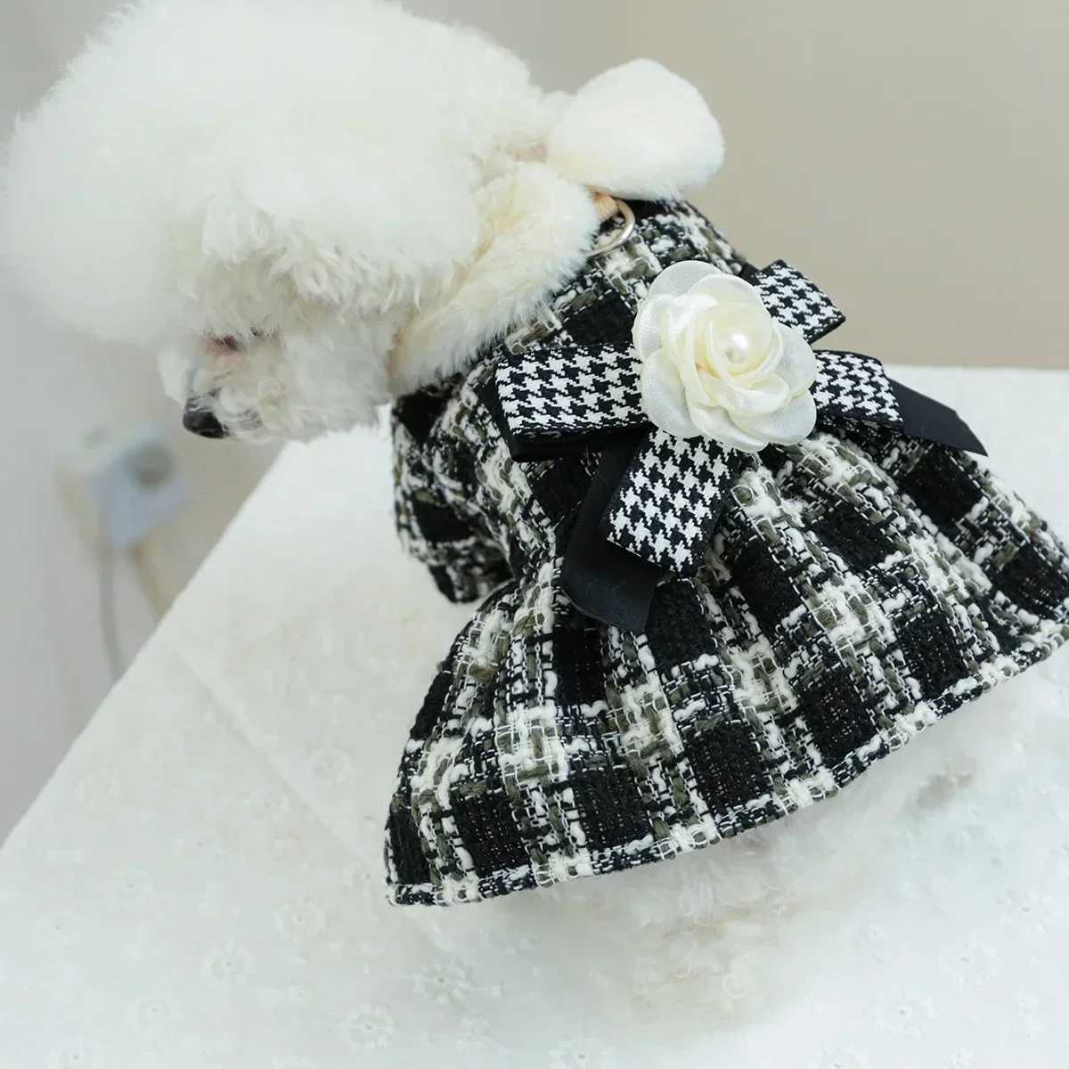 Pet Plaid Woolen Dress Dog Fur Collar Autumn and Winter Coat Cat Clothing Autumn and Winter Flower Dress Puppy Clothes J251110