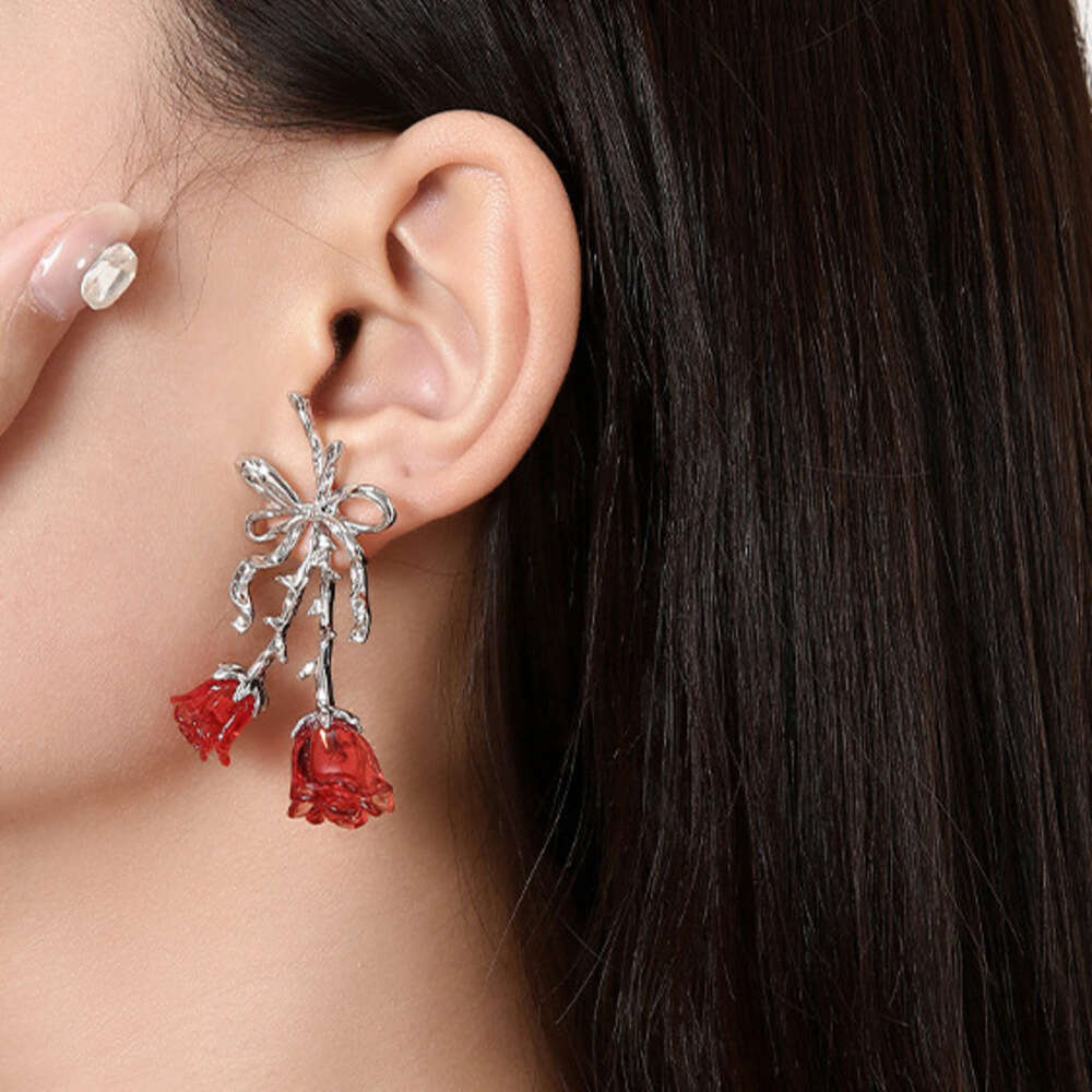 Original Bowknot Dark Night Rose Simple Fashion High-end Sweet Cool Style Personality Stud Earrings