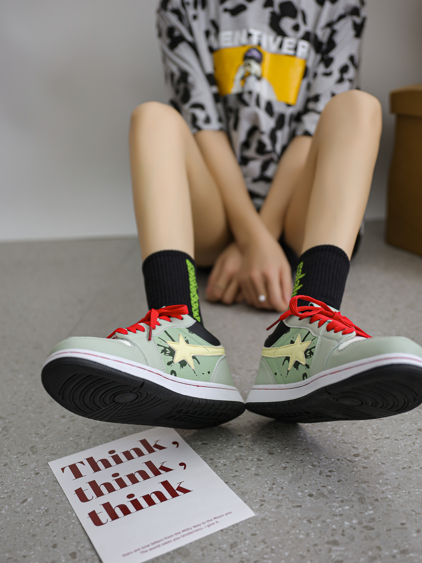 Free shipping Mens shoes autumn trend green apple color matching meteor design original casual shoes