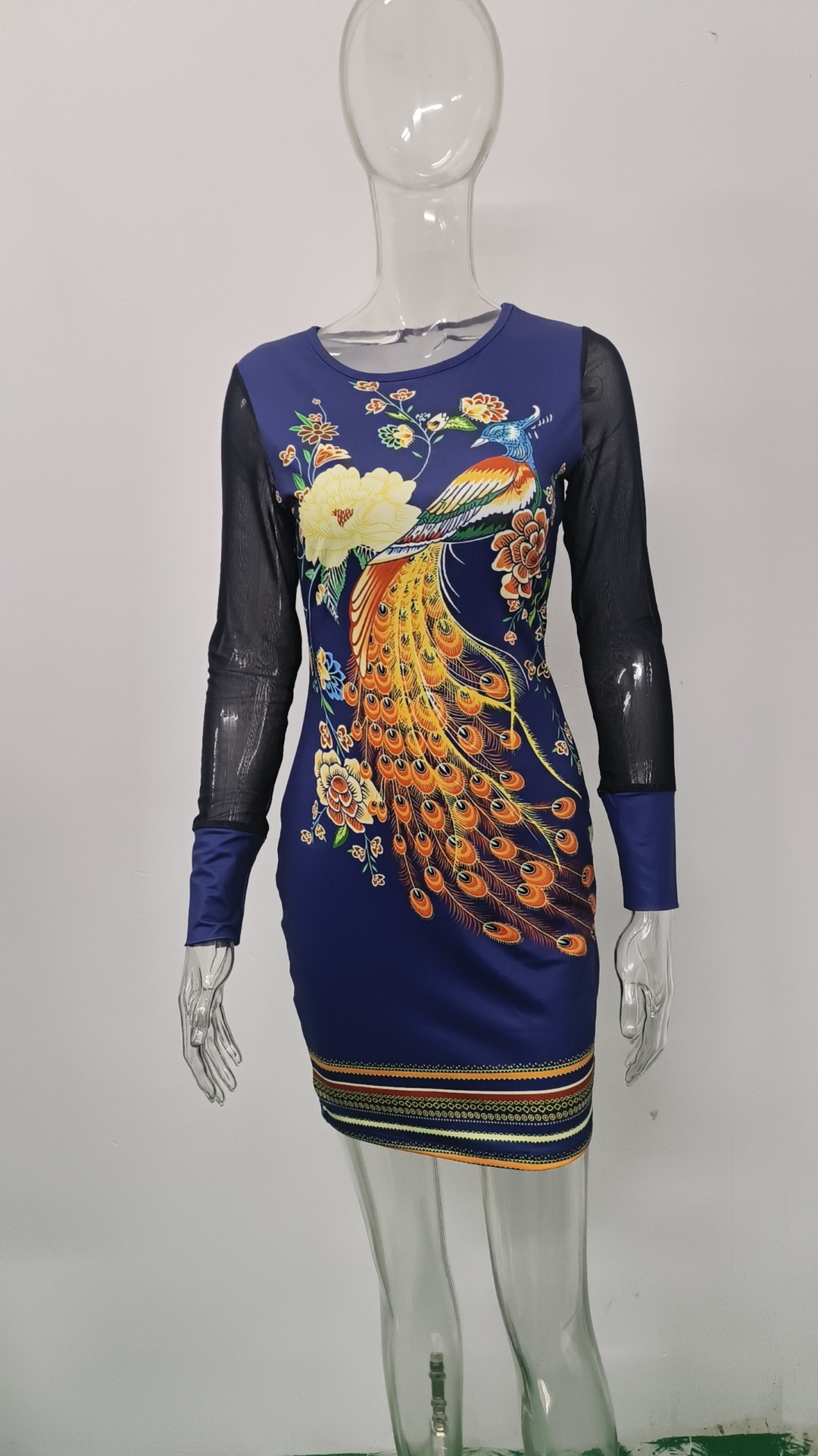 X462Chic Mesh Pattern Slim Fit Women's V-Neck Dress with Extended Length Sleeves for Autumnal Style