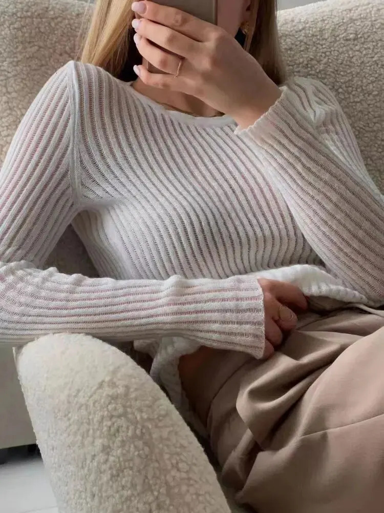 Solid long sleeved round neck ribbed knitted cut sweater 250407