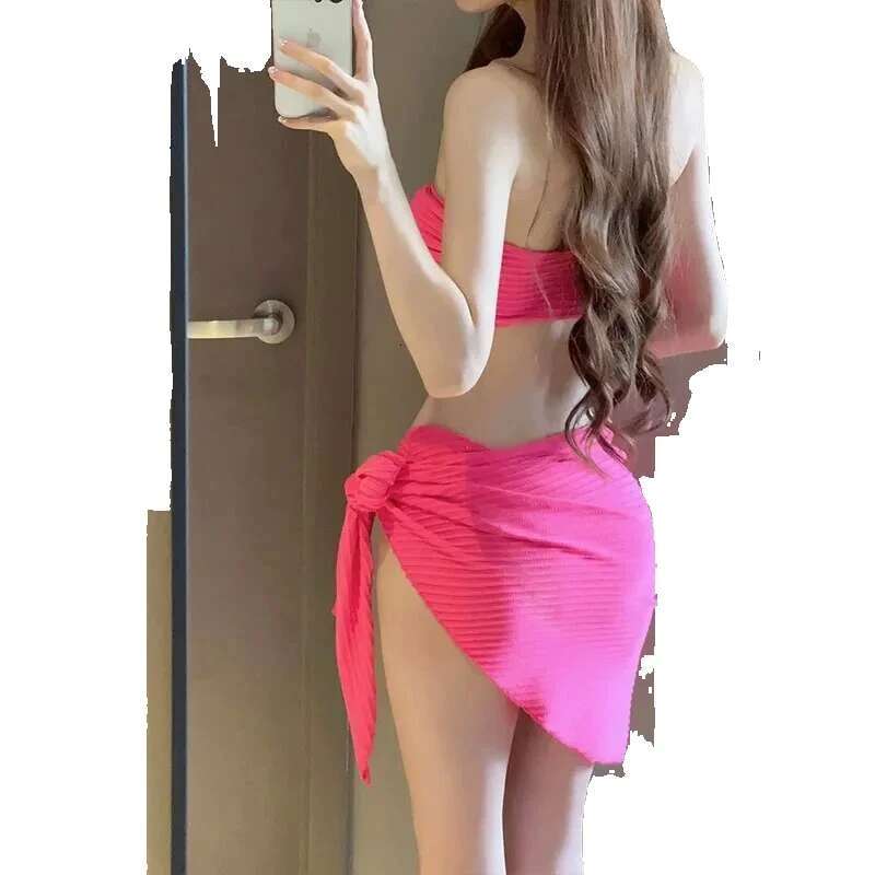 Women's three piece swimsuit, bikini, beachwear, triangle, sexy, high-end, white, red, warm spring
