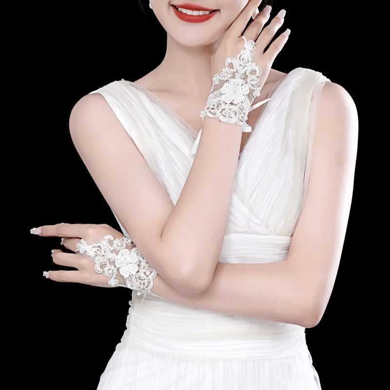 Elegant Beaded Lace Short Bridal Gloves Fingerless Wedding Gloves White Ivory Wedding Accessories Veu De Noiva for Women L251110