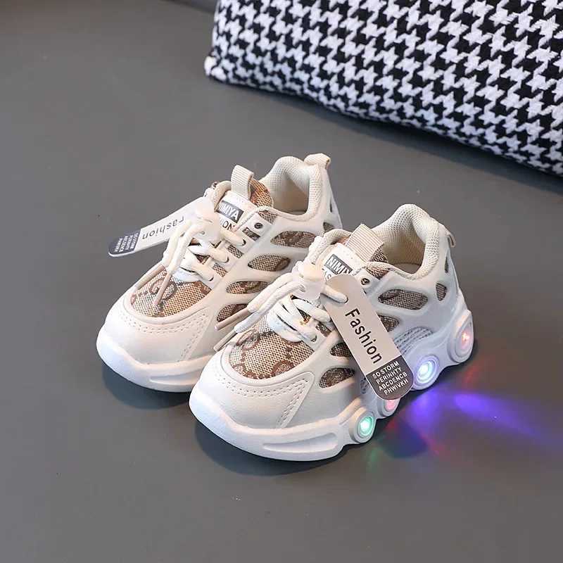 LED Light Up Kids Sneakers Breathable Luminous Running Shoes Baby Girls Casual Shoes Sports Walking Shoe Children Toddler Shoes W251110