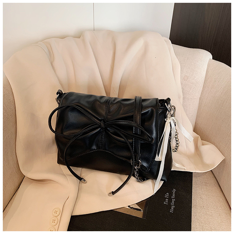 Designer Bag Large Capacity Shoulder Fashionable And Versatile Commuter Diagonal Cross Bag Shoulder Bag Crossbody Bag Messenger Bag