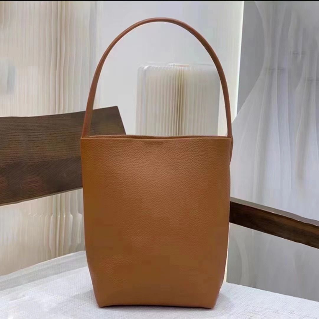 Winter New High Quality Top Leather Luxury Handbag New Solid Color Designer Bag Underarm Bag Lychee Pattern Large Capacity Plastic Floor