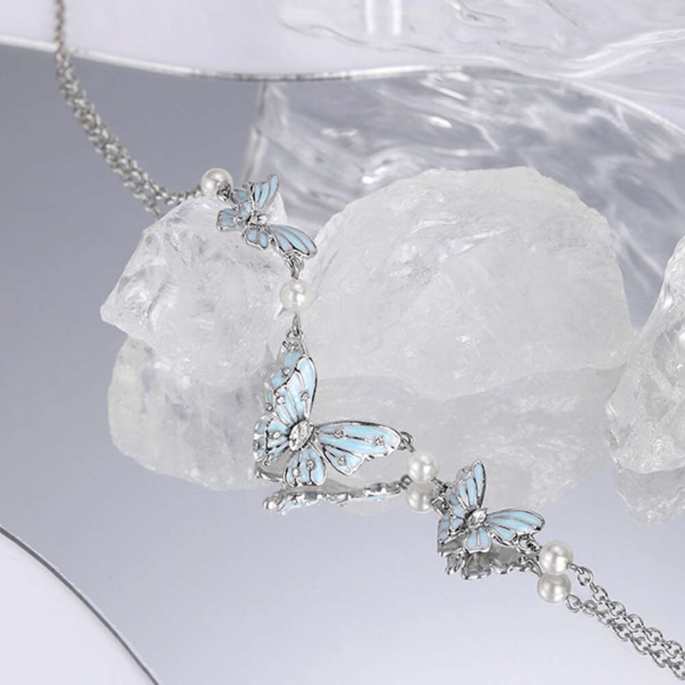 Original Sweet Blue Butterfly Pearl Necklace for Women, Niche Design with a Cool and Elegant Clavicle Chain