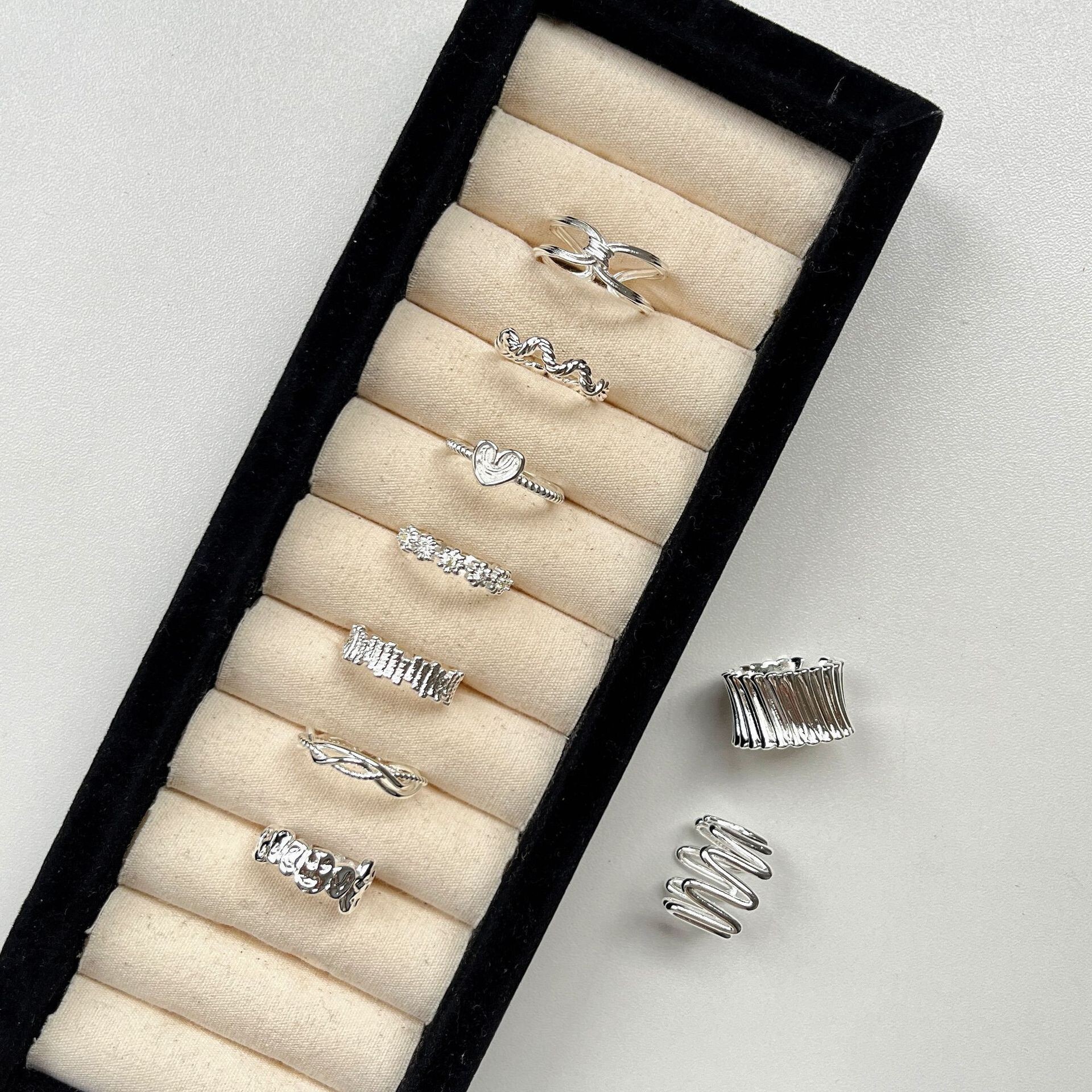 Exquisite Versatile Pleated Irregular Ring For Women Designer Ring Non-fading Adjustable Open Design Fashion Ring Light Luxury Simple Style Index Fing