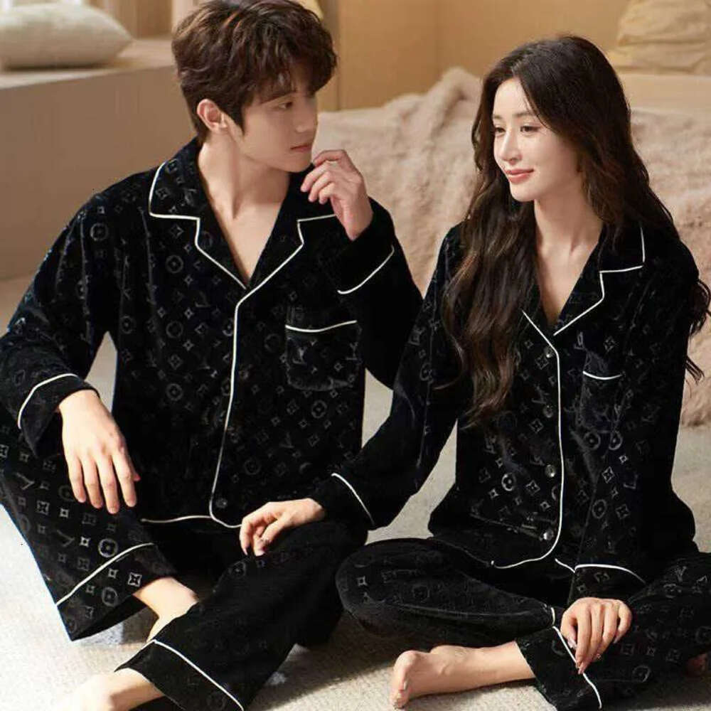Women's Designer Sleepwear golden velvet pajamas men advanced sense luxury red burst long-sleeved trousers couple women home wear 03